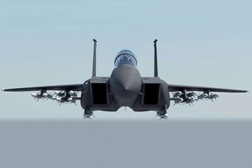  Thực ra F-15 từ lâu được biết tới là "đại bàng bất bại" khi trăm trận trăm thắng. 