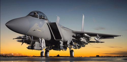  Đây là hai chiếc đầu tiên trong lô 8 tiêm kích F-15EX mà không quân Mỹ được phép mua từ khoản ngân sách 985 triệu USD được phân bổ theo Đạo luật Ủy quyền Quốc phòng (NDAA) năm 2020. 