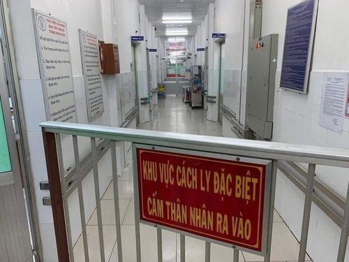 Sau khi có kết quả xét nghiệm âm tính với virus corona, nữ bệnh nhân ở Quảng Nam được xuất viện.
