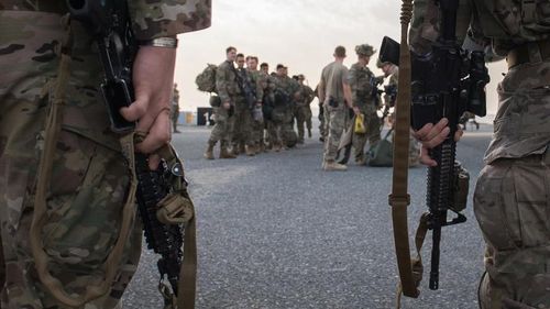  Không chỉ có vậy, lực lượng vũ trang Iraq còn có thể lập nên các trạm kiểm soát và phong tỏa hoàn toàn mọi con đường dẫn vào căn cứ quân sự Mỹ, khiến cho các địa điểm này bị cô lập và trở nên thiếu thốn nhu yếu phẩm 