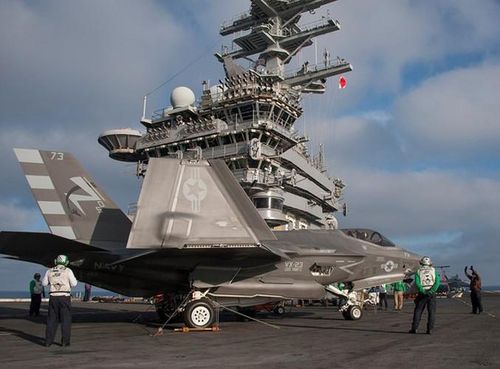  “F-35C chứng minh sự vượt trội trong lĩnh vực chiến đấu cơ tấn công hiện đại. Nó sẽ cho VMFA-314 công nghệ mới trong lĩnh vực hàng không chiến thuật, bao gồm tất cả từ cảm biến tối tân, vũ khí mới cải thiện tầm bắn và mức độ bền bỉ. Chúng tôi sẽ có khả năng sống sót lớn hơn và mạnh hơn bao giờ hết”, MAW 3 ra thông cáo cho biết. 
