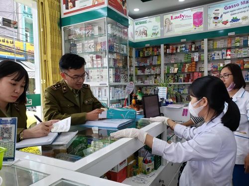 Chính thức miễn thuế nhập khẩu khẩu trang y tế, nước sát trùng