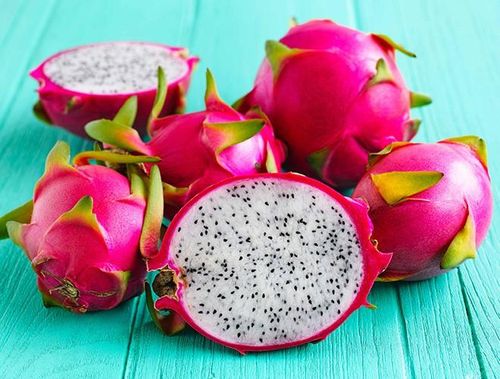  Thanh long là một trái cây phổ biến, đem lại nhiều lợi ích sức khỏe. Tuy nhiên, bạn nên lưu ý rằng không nên ăn thanh long nếu bị tiêu chảy vì nó có tính lạnh. Đặc biệt, chị em phụ nữ đang trong kỳ kinh nguyệt cũng không nên ăn loại trái cây này 