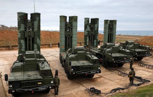 Hệ thống phòng thủ tên lửa S-400 của Nga. Ảnh: Tass