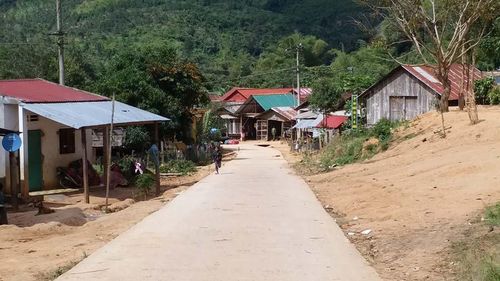 Hệ thống giao thông đến các làng trên địa bàn xã Hà Đông được bê tông hóa, đảm bảo giao thông thông suốt. Ảnh: Ngọc Sang