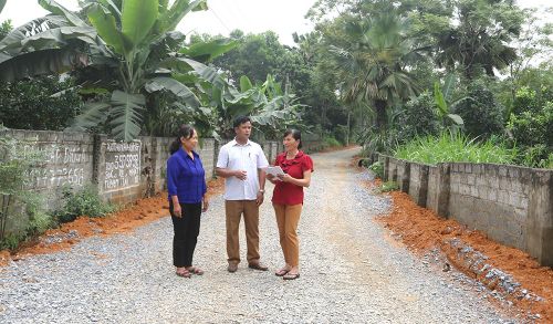 Những con đường giao thông được hình thành từ sự đồng thuận của ý Đảng, lòng dân, góp phần xây dựng nông thôn mới.
