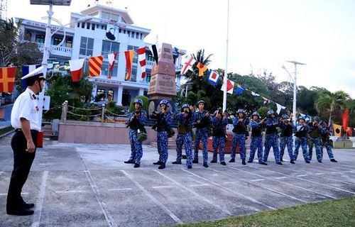 Cán bộ, chiến sĩ đảo Song Tử Tây luôn trong tư thế huấn luyện sẵn sàng chiến đấu