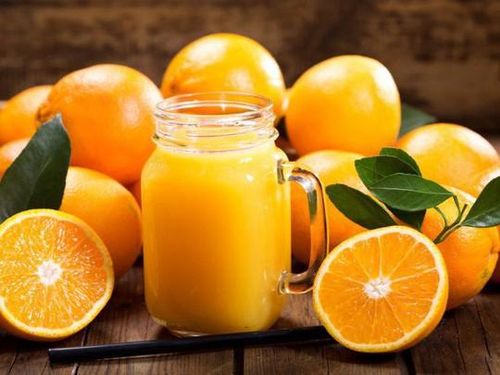 Nước hoa quả không thích hợp làm món chính cho bữa sáng, vì chúng chủ yếu là đường và carbs. Bạn nên ăn món giàu protein và chất béo tốt, sau đó dùng nước hoa quả làm bữa nhẹ giữa buổi. Ảnh minh họa: Internet