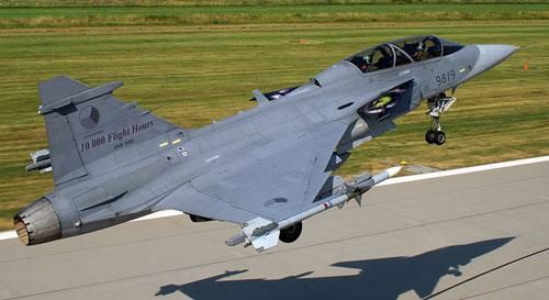 10. Saab JAS 39 Gripsen (Thụy Điển sản xuất)