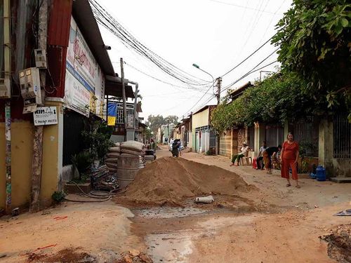 Đoạn đầu hẻm Mạc Đăng Dung. Ảnh: T.S