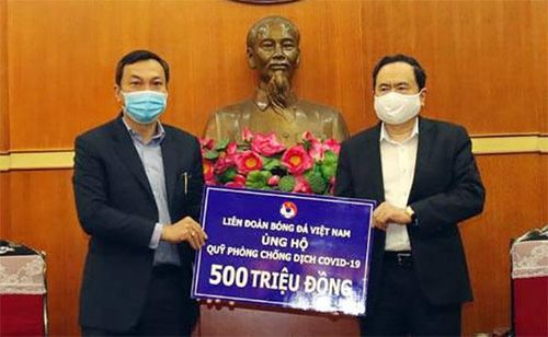 VFF ủng hộ 500 triệu đồng cho quỹ phòng, chống dịch Covid-19. (Ảnh do VFF cung cấp).
