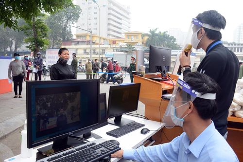 Hệ thống giúp lưu các thông tin về danh tính, địa chỉ, số điện thoại (nếu có) của người nhận, phục vụ công tác truy nguồn phòng, chống dịch nếu cần.