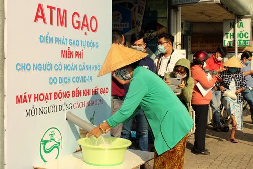 ATM gạo miễn phí đầu tiên tại Cần Thơ