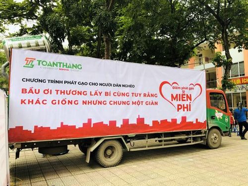 Xe phát gạo lưu động của Công ty cổ phần Toàn Thắng