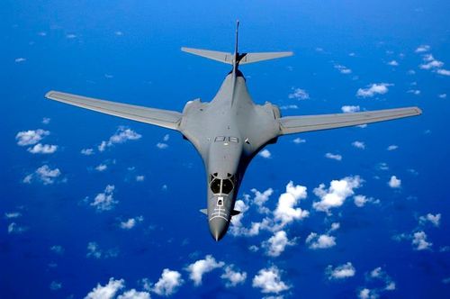 Phi cơ B-1B Lancer đã bay trong thời gian 30 giờ từ căn cứ không quân Ellsworth, bang South Dakota (Mỹ) đến căn cứ không quân Misawa, nơi nó hội quân cùng 7 tiêm kích F-2 và 8 tiêm kích F-15 của lực lượng phòng vệ đường không Nhật Bản (JASDF).