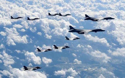 Hoạt động của máy bay ném bom B-1B Lancer hôm 22-4 thể hiện cam kết không ngừng nghỉ của Mỹ đối với an ninh và ổn định ở khu vực Thái Bình Dương, tướng Charles Brown Jr, chỉ huy không quân Mỹ ở Thái Bình Dương cho biết.