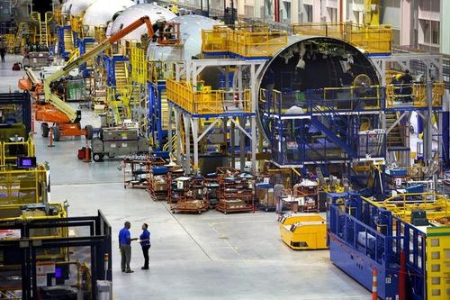 Boeing buộc phải đóng cửa hàng loạt nhà máy vì 135 nhân viên xét nghiệm dương tính với virus corona chủng mới. Ảnh: New York Times.