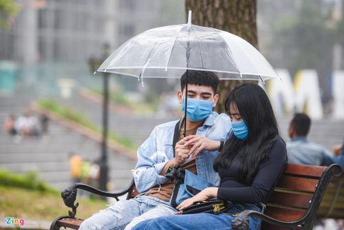 Hai bạn Trần Xuân Anh và Nguyễn Thị Tuyến (Thái Nguyên) đã đến Tam Đảo từ tối 29/4. Xuân Anh cho biết Tam Đảo chỉ cách nhà 40 km, rất thuận tiện để đi du lịch ngắn ngày. 