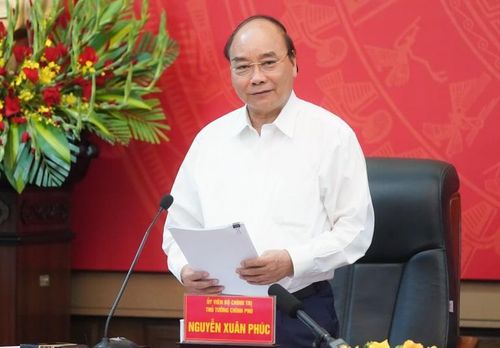 Thủ tướng Nguyễn Xuân Phúc phát biểu trong buổi làm việc với Ban Thường vụ Thành ủy Hải Phòng. Ảnh: VIẾT CHUNG