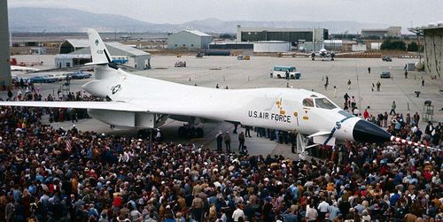 Nguyên mẫu B-1A được giới thiệu với công chúng vào tháng 10/1974. Ảnh: Getty.
