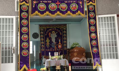 Gia đình làm đám tang cho nạn nhân