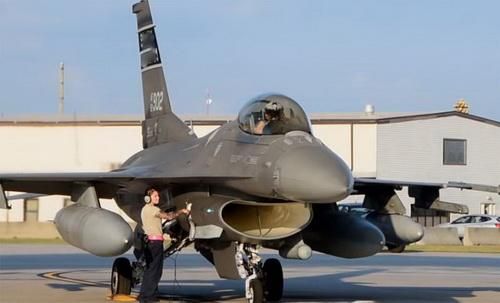 Không quân Ấn Độ sẽ đặt mua tiêm kích nội địa Tejas thay vì F-21 của Mỹ. Ảnh: Topwar.