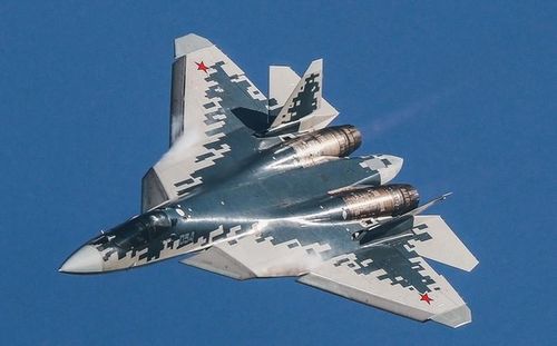 Tổng thống Nga Vladimir Putin sau đó thông báo đặt hàng 76 chiếc kèm theo những vũ khí và cơ sở hạ tầng hiện đại nhất.