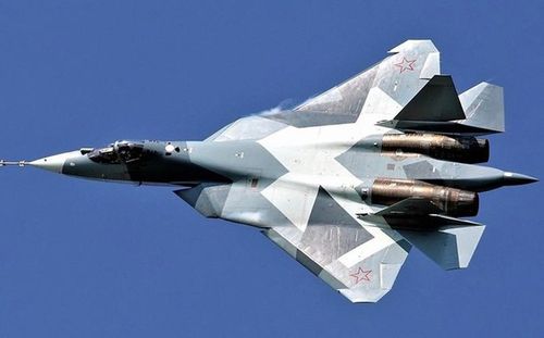 Được biết, ý tưởng về máy bay chiến đấu thế hệ thứ 5 Nga được Tổng thống Putin lần đầu tiên tiết lộ vào năm 2004. Thời điểm này, Mỹ đã chính thức trang bị và sử dụng thành thạo tiêm kích tàng hình F-22 Raptor.