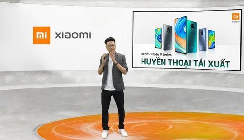  Đại diện Xiaomi chia sẻ các tính năng của sản phẩm. 
