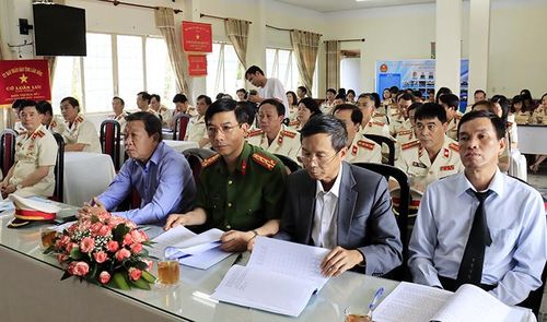Đại diện các sở ngành tham dự hội nghị