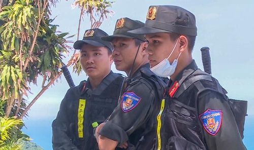 Công an Đà Nẵng đang rút dần lực lượng khỏi khu vực tìm kiếm Triệu Quân Sự. Ảnh: Đoàn Nguyên.