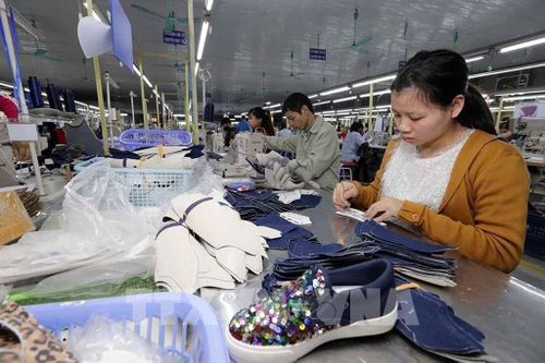 Hiệp định Thương mại Tự do EVFTA sẽ là cơ hội lớn cho cho ngành da giày của Việt Nam xuất khẩu sang thị trường EU. Ảnh: TTXVN