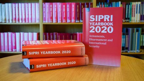 Cuốn Niên giám 2020 của SIPRI.