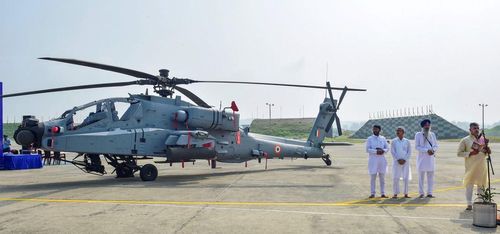 Ở phiên bản AH-64E mới nhất của dòng trực thăng này, chúng đã có tốc độ cao hơn, tầm hoạt động xa hơn và tiết kiệm nhiên liệu hơn các đời trước.