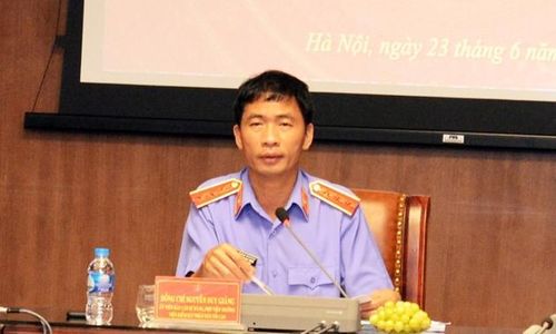  Đồng chí Nguyễn Duy Giảng, Phó Viện trưởng VKSND tối cao phát biểu chỉ đạo tại hội nghị.