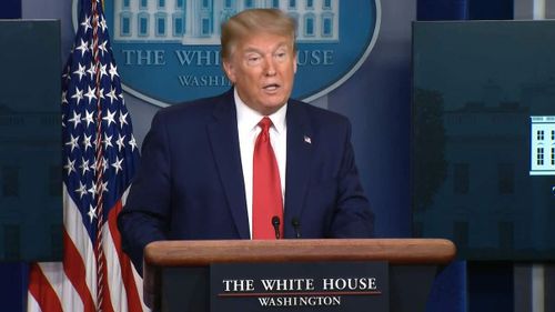  Tổng thống Hoa Kỳ Donald Trump phát biểu trong một cuộc họp báo tại Nhà Trắng hồi tháng 4/2020 (Ảnh: WSLS10)