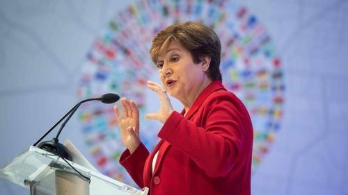 Tổng giám đốc IMF Kristalina Georgieva cảnh báo đại dịch Covid-19 đang đẩy nền kinh tế toàn cầu vào cuộc suy thoái tồi tệ nhất trong hàng chục năm trở lại đây (Ảnh: AFP)