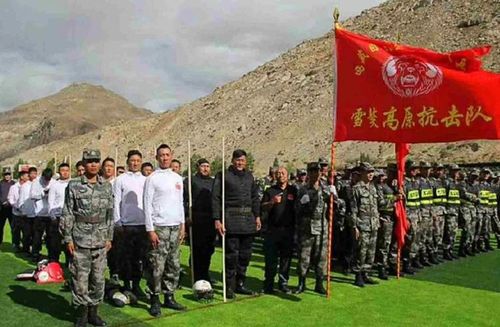 Quân đội Trung Quốc tuyển võ sĩ đóng quân ở biên giới 