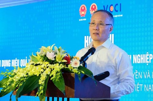 Thứ trưởng Trần Quốc Khánh cho rằng, các doanh nghiệp cần tích cực nghiên cứu hiệp định EVFTA hơn nữa, đừng để người nước ngoài nắm bắt cơ hội được mở ra