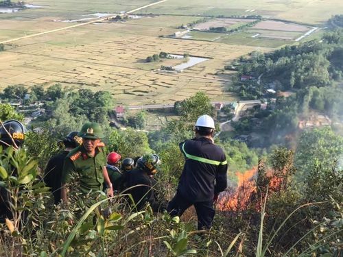 Đến sáng nay, ngọn lửa cơ bản đã được khống chế.