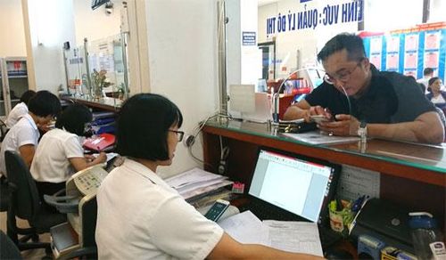  Giải quyết TTHC tại bộ phận một cửa của quận Hà Đông.