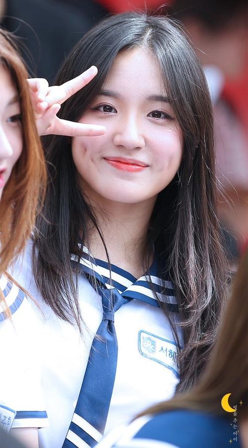 Tuy nhiên, dù được kỳ vọng trở thành main vocal của SM trong tương lai, Hye Rin vẫn quyết định rời SM hồi giữa năm 2017. Sau đó, cô gái trẻ thử sức lần nữa khi tham gia show tuyển chọn nhóm nhạc nữ Idol School của Mnet nhưng không gặt hái thành công. Hiện tại, Hye Rin đang hoạt động năng nổ với vai trò YouTuber về làm đẹp.