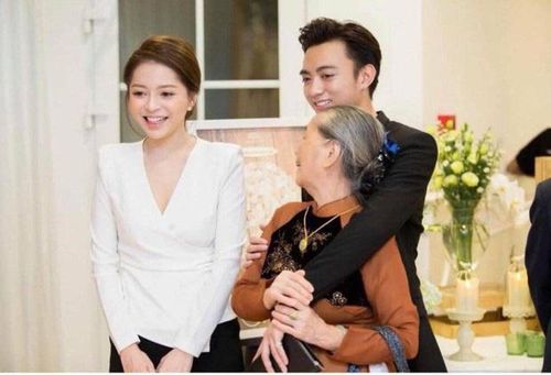 Soobin và bạn gái nhiều lần xuất hiện trong cùng một khung hình. 