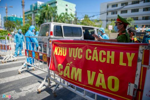  Hơn 1.000 người được chi viên hỗ trợ Đà Nẵng chống dịch. Ảnh: Hoàng Giám. 