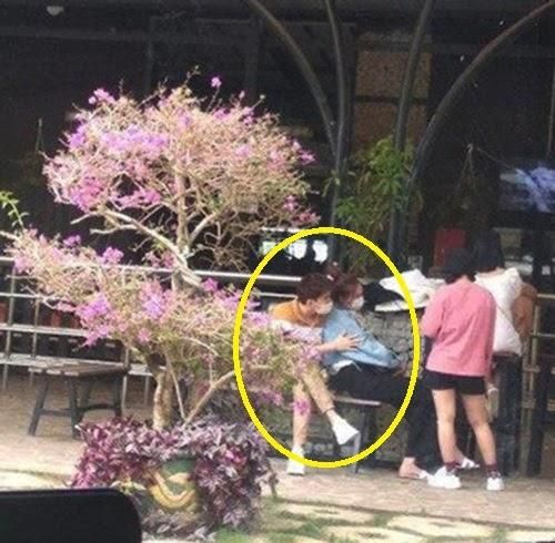Khoảnh khắc cặp đôi tình tứ tại Đà Lạt.