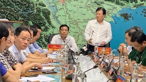 Phó Thủ tướng Trịnh Đình Dũng yêu cầu các địa phương và bộ, ngành phải hết sức chủ động đối phó với ATNĐ khả năng mạnh lên thành bão. Ảnh: Nguồn Báo Thanh niên