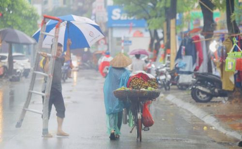 Khu vực Yên Lãng (Hà Nội) mưa rả rích suốt chiều.