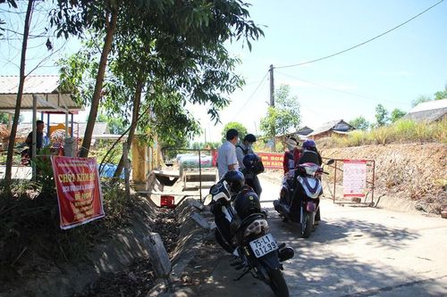 Cơ quan chức năng đã thành lập 3 chốt kiểm soát phòng chống bạch hầu tại 2 thôn thuộc xã Vĩnh Hà với gần 1.300 nhân khẩu