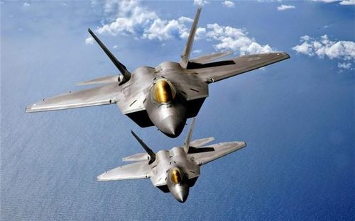  Nhưng theo Defence blog, Không quân Mỹ đã có lý khi quyết định trang bị GAU-5/A cho phi công F-22. Dù được đánh giá là dòng chiến đấu cơ tàng hình tối tân nhất của Mỹ nhưng khả năng không chiến của F-22, đặc biệt là ở cự ly gần đã được chứng minh là không quá mạnh. 