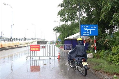 Chốt kiểm tra, phòng, chống dịch COVID-19 tại thành phố Hải Dương.